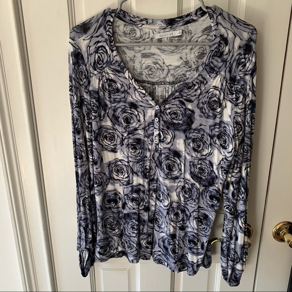 KENNETH COLE REACTION Rose Print Henley Top Size S